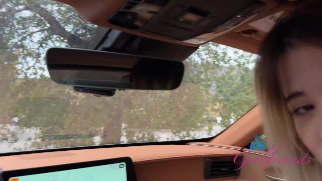 Курящая малышка, которая после прогулки потеряла всякий стыд